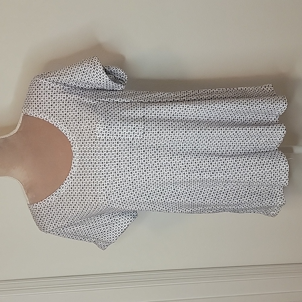 Anthropologie Lilka Size S, White with Navy Blue Motif Pattern Top NEW w/ Tags!